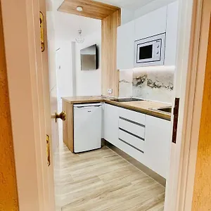 https://moderno-apartamento-playa.hotelsinnerja.org